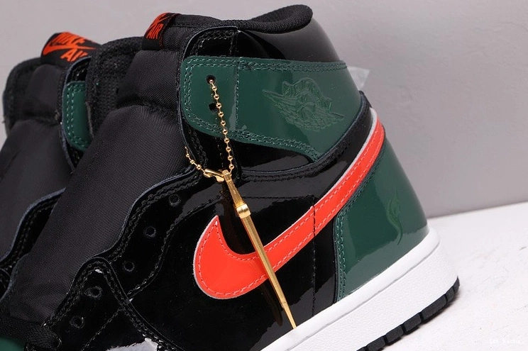 AV3905-038 “Friends Family” & High Air Jordan 1 x  SoleFly 1119